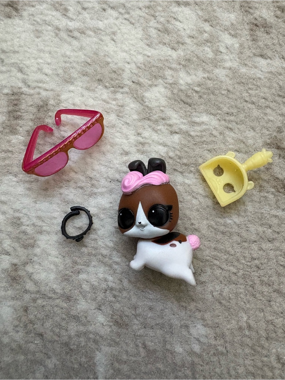 L.O.L. Surprise! Pets DJ Bounce Doll with Accessories - Pink & White
